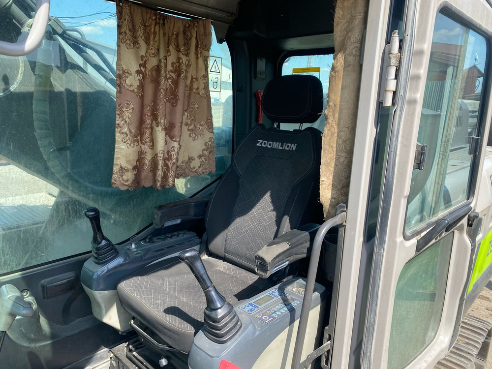 Zoomlion ZE370 Экскаватор ZE370E (Дизельный, 8,9 л, 328 л.с., АТ)
