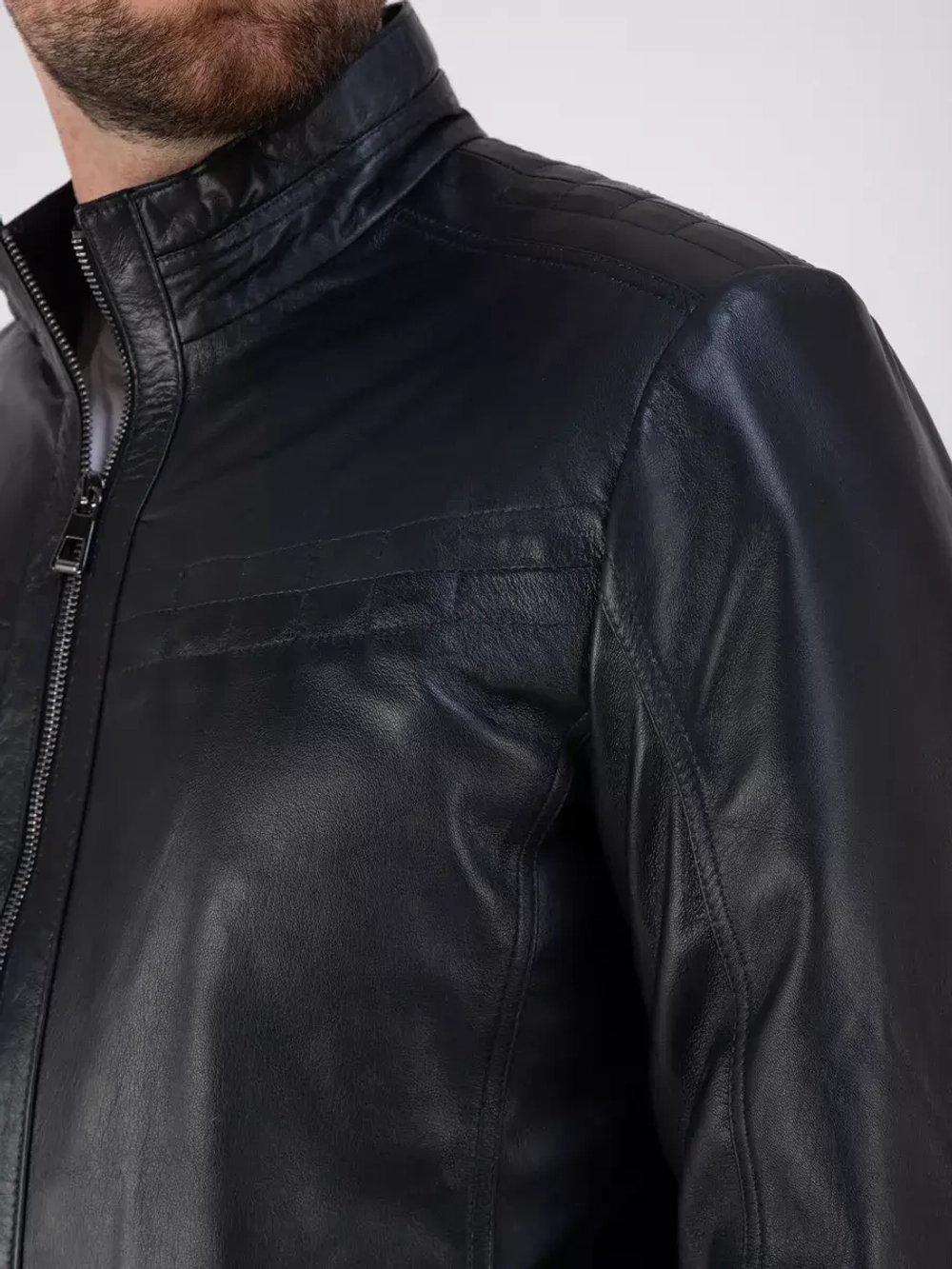 Кожаная куртка демисезонная