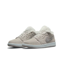 Женские кроссовки Air Jordan 1 Low SE 'Sherpa Fleece' DO0750-002