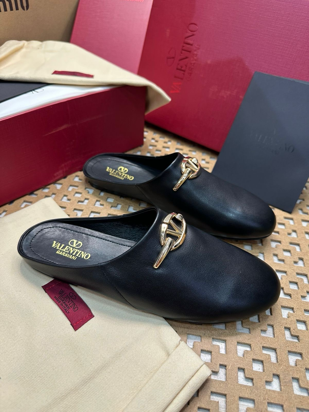 Сабо Valentino