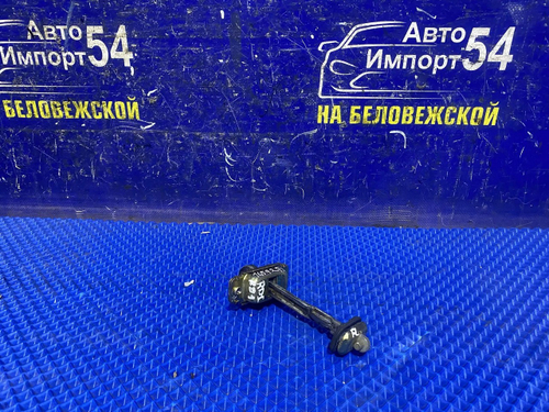 Ограничитель двери передней правой Honda CR-V 1995-2001