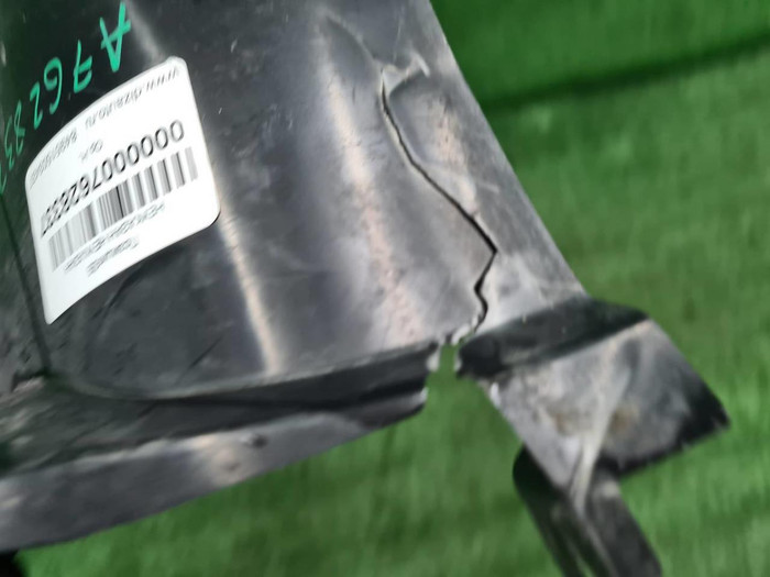 Кронштейн ПТФ правый BMW 3er F30 (2015-2020)