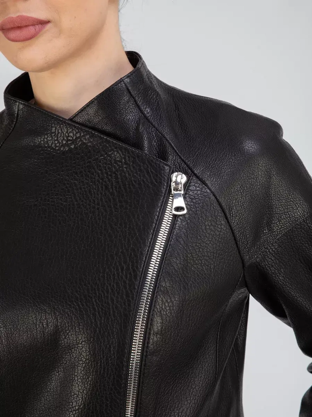 Кожаная куртка демисезонная косуха