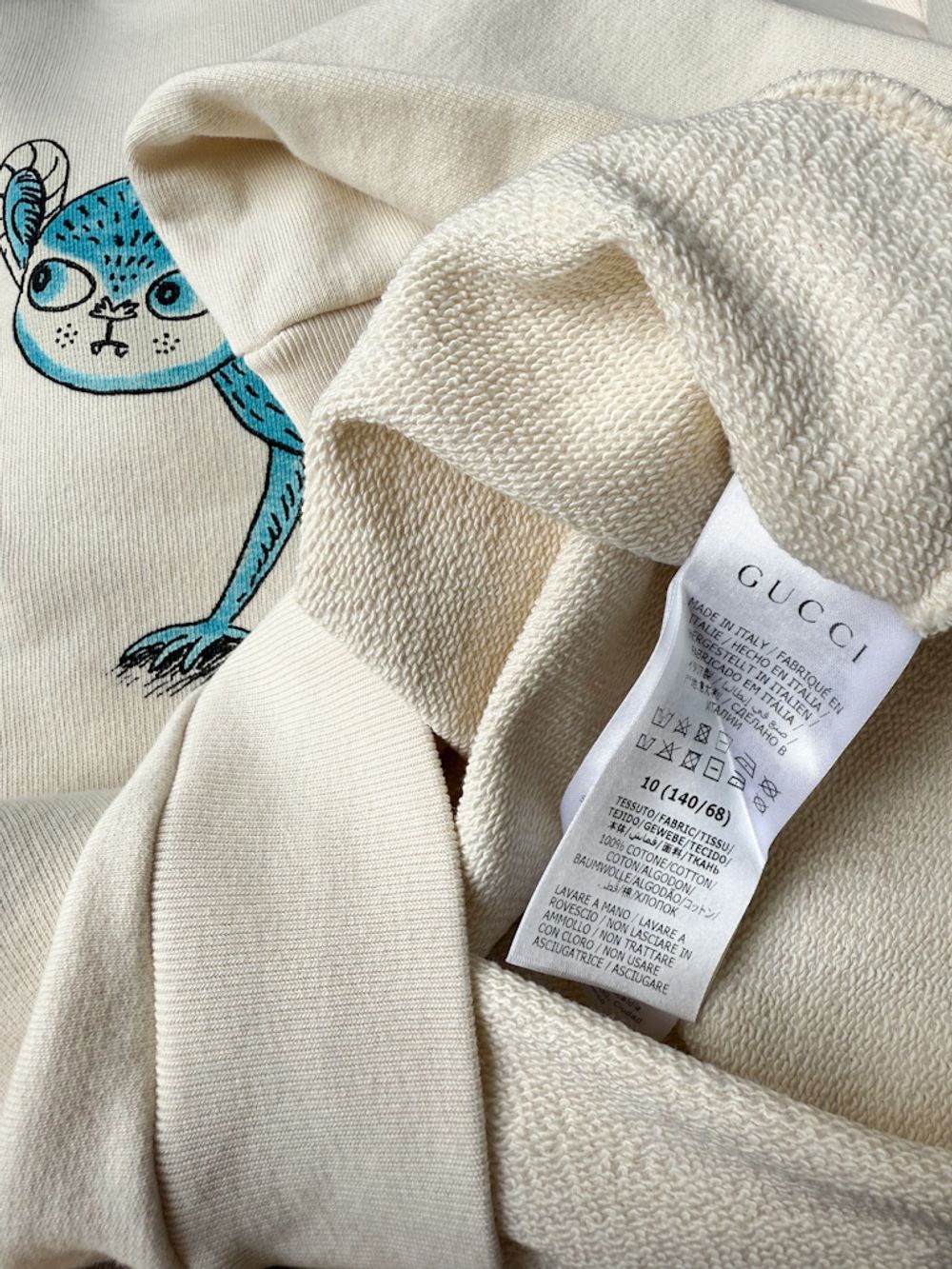 Костюм Gucci, 140