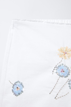 ZARA ШОРТЫ С УЗОРОМ ИЗ БИСЕРА, БЕЛЫЙ