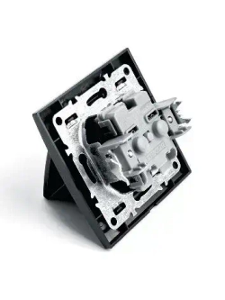 Розетка 1-местная c/з с крышкой STEKKER, PST16-9012-03, 250В, 16А, с защитной шторкой, серия Эрна, черный 39481