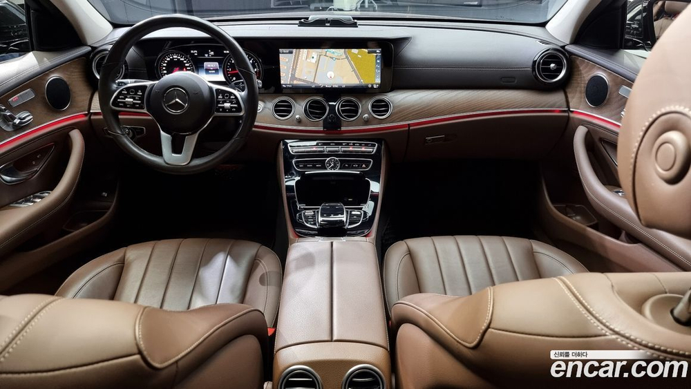 Mercedes-Benz E-Class W213 E220d Exclusive (10.2019)