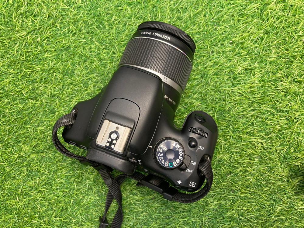 Canon 550D kit 18-55mm 3.5-5.6 IS (18.400 кадров)
