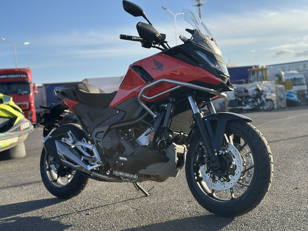Honda NC 750X, 2025