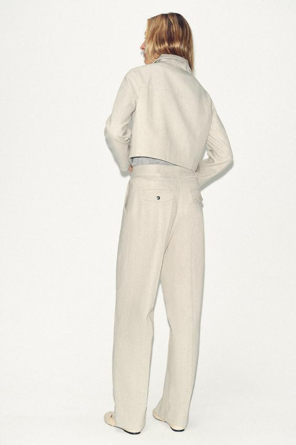 ZARA ПРЯМЫЕ БРЮКИ С ДЕКОРАТИВНОЙ СТРОЧКОЙ, ПЕСОЧНЫЙ