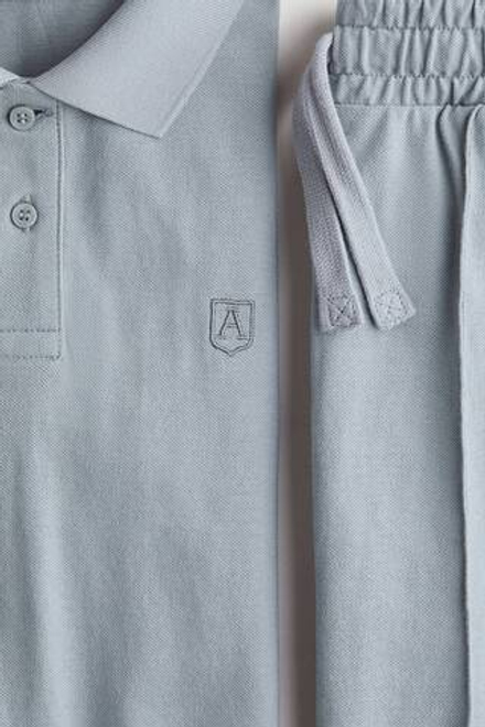 H&M Комплект из футболки и шорт из хлопкового пике, серый