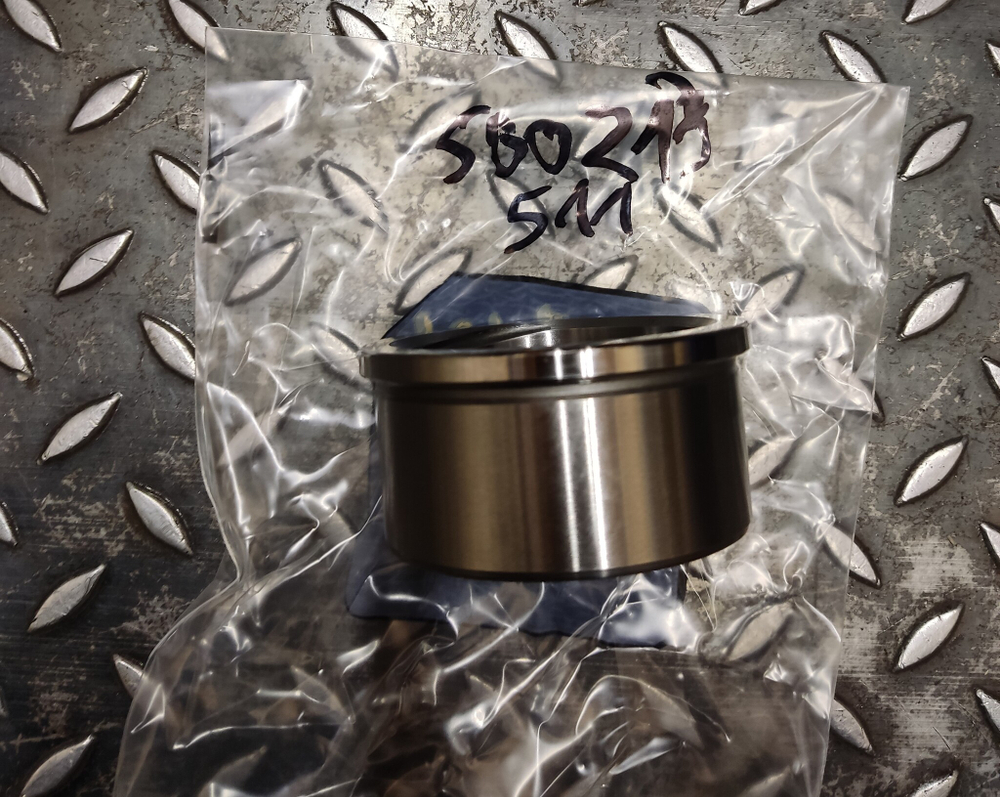 Втулка 500213511