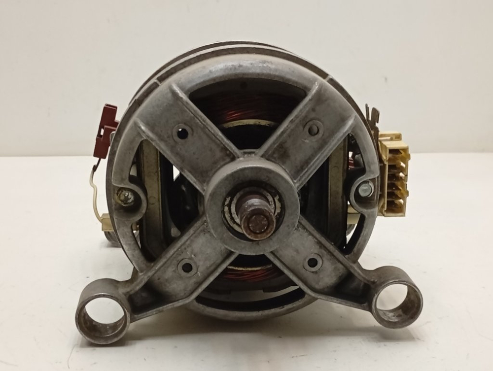 45У82 кт60 Двигатель для стиральной машины Атлант 10102212 б/у