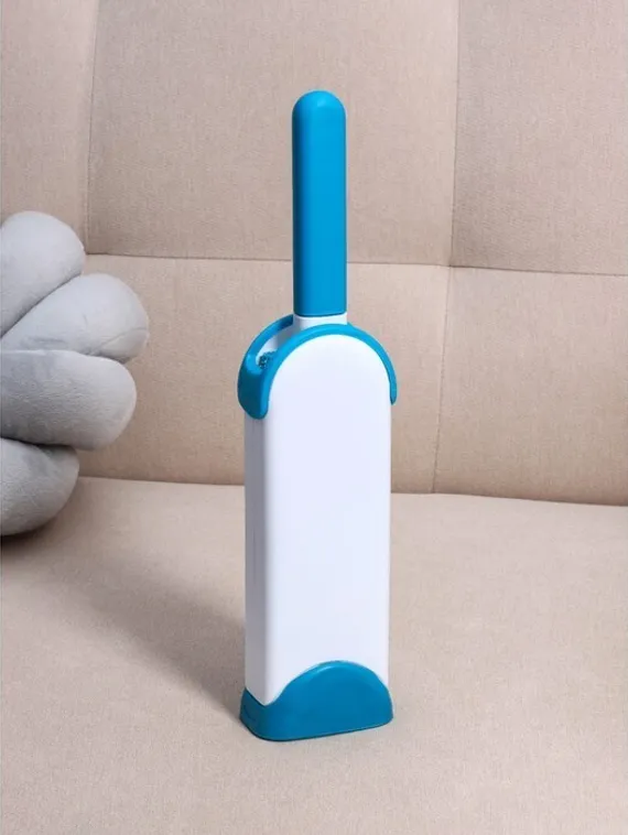 Щётка для удаления шерсти и волос с одежды и мебели с ручкой 33×7,5×5 см, цвет синий