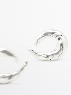 Massimo Dutti Рельефные серьги-кольца, серебряный