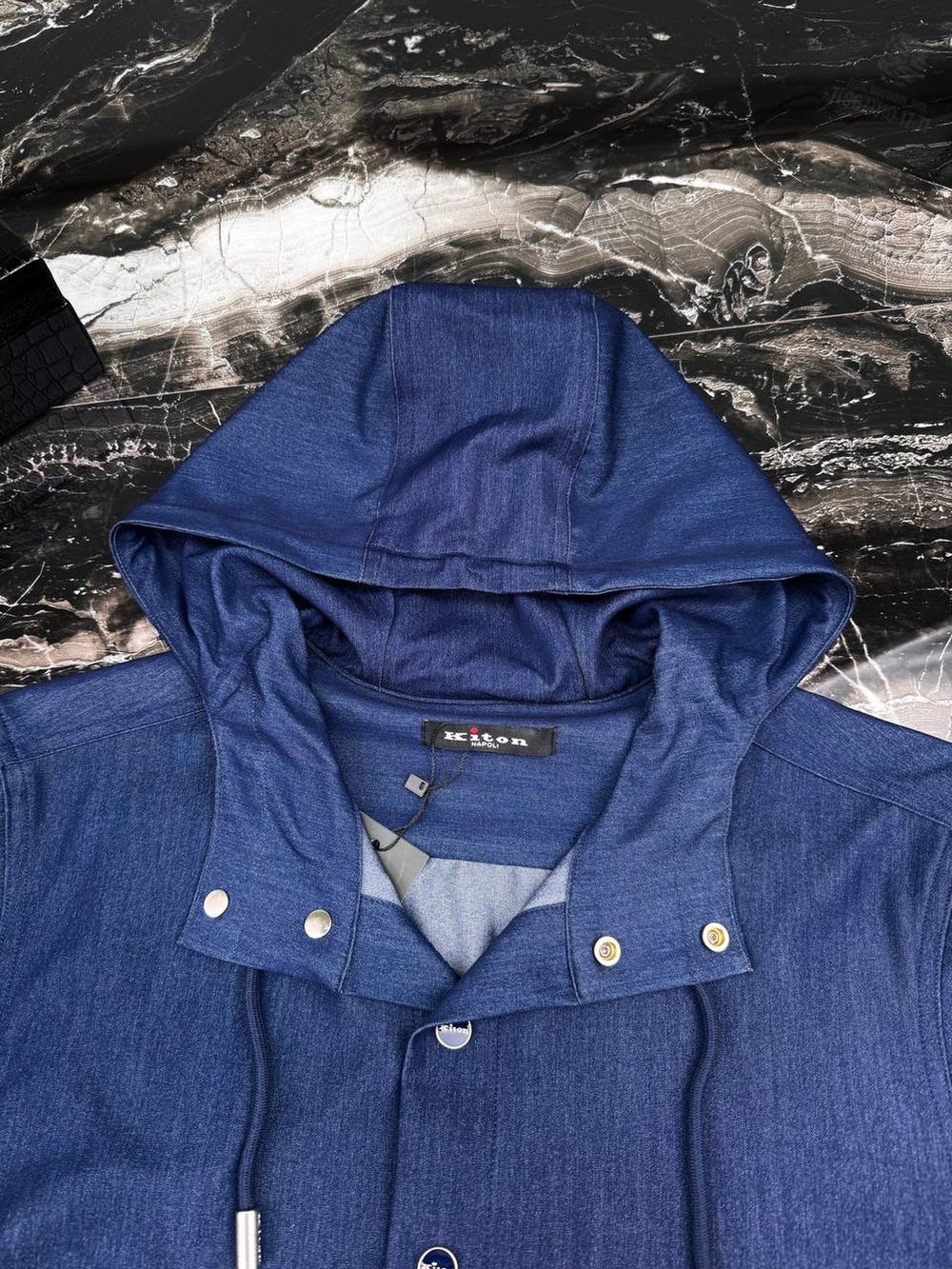 Джинсовый костюм Kiton