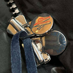 Пуховик Moncler