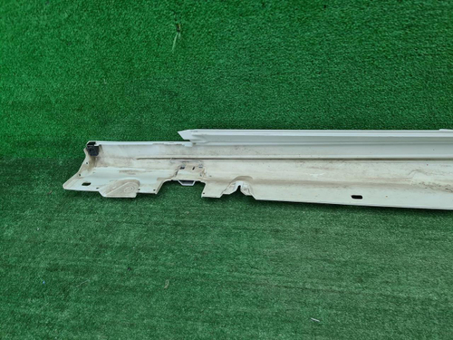 Накладка порога правая Mercedes C w205 (14-23) AMG