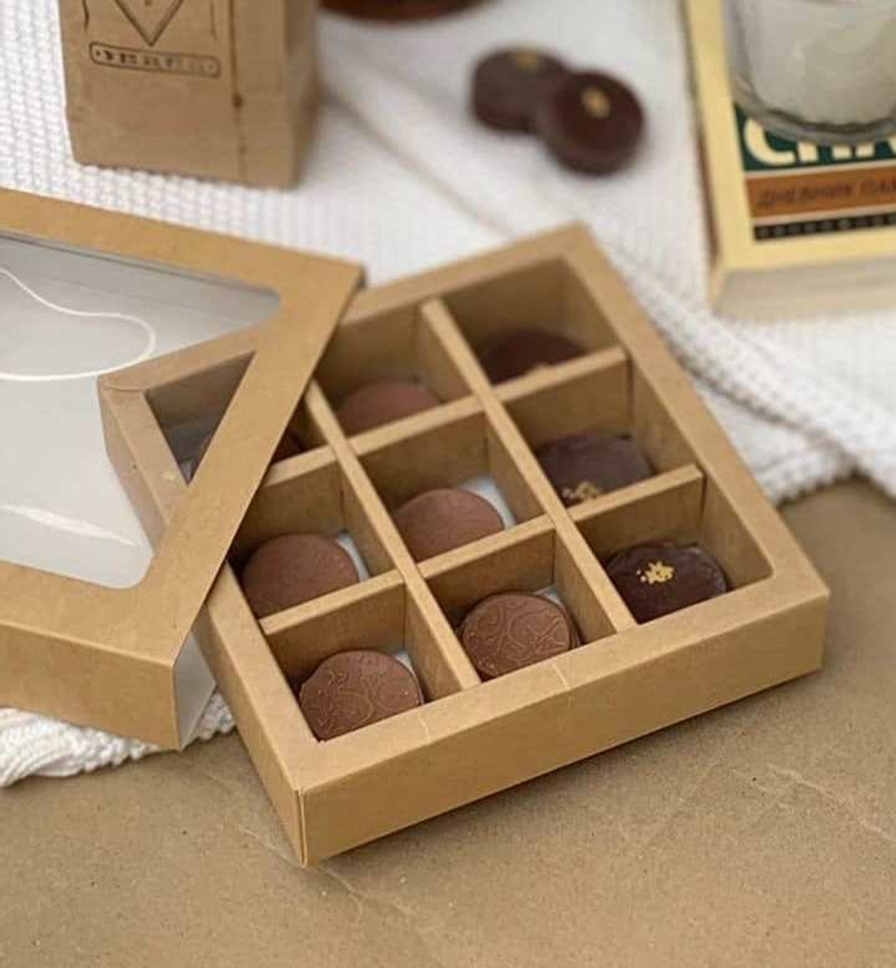 Коробка для 9 конфет с окном КРАФТ 14х14х3 см