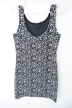 Платье H&M стильное 38 размер