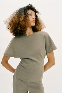 ZARA ТОП С ВЫРЕЗОМ И КОРОТКИМИ РУКАВАМИ, ХАКИ