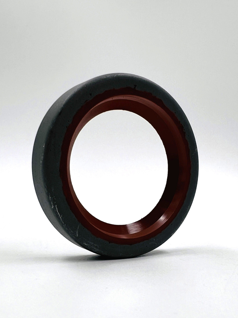 Сальник ступицы для ВАЗ 2106, 2105, 2107 Support Technology