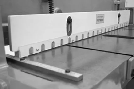 Электромеханическая гильотина STALEX Q11-3x1300