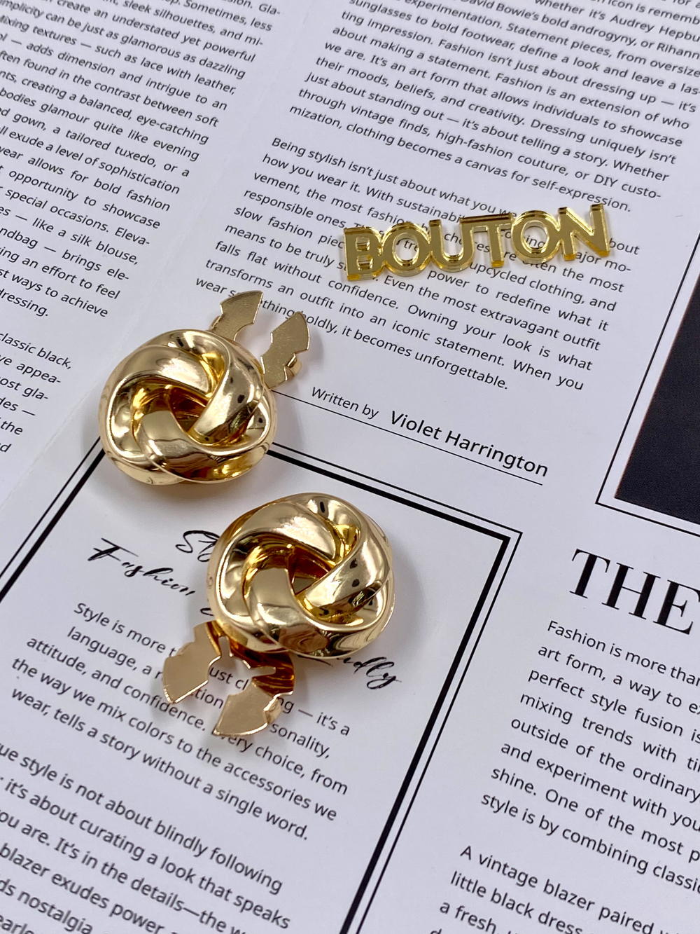 Накладка на пуговицу Узел золотистый