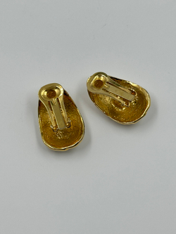 Клипсы с кремовой эмалью