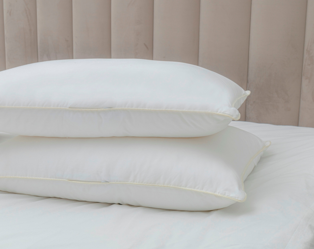 Подушка шелковая мягкая 50x70 Luxe Dream Liberty Silk LC1002