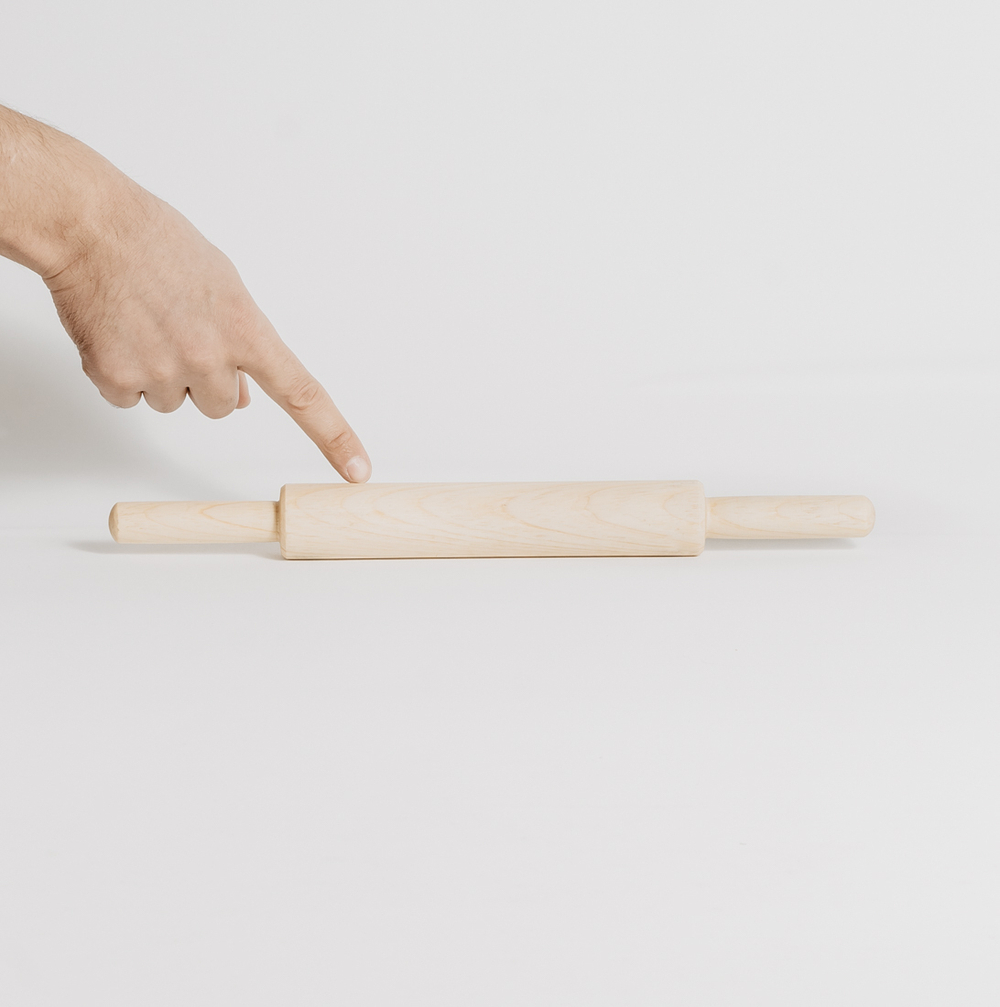 Деревянная скалка для раскатывания теста из сибирского кедра 36х3,5 см. RP10