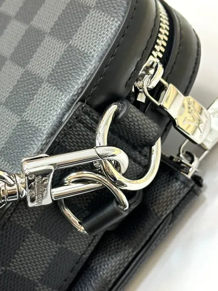 Сумка-мессенджер Louis Vuitton Trio Messenger Damier Graphite