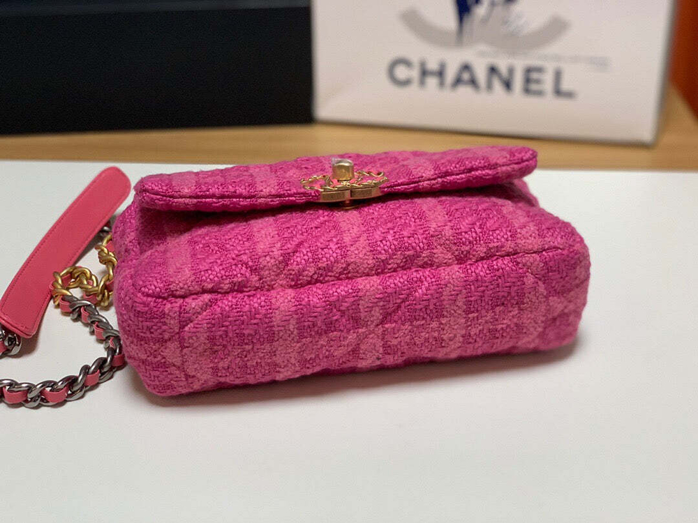 Chanel 19 26 cm