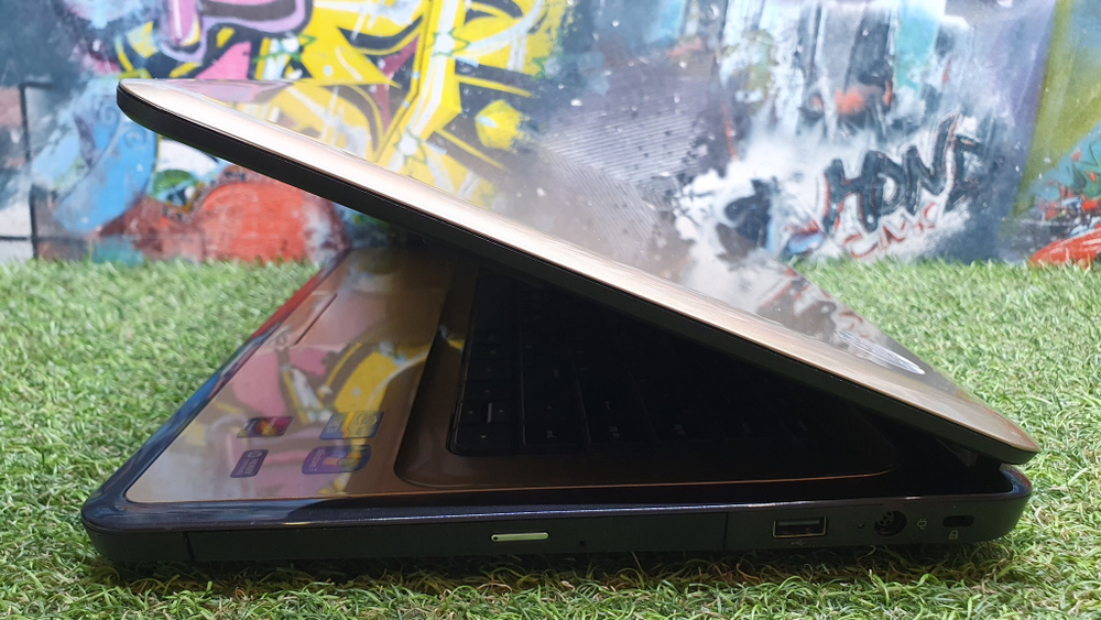 Ноутбук HP i3/4Gb/HD 7450M 1Gb