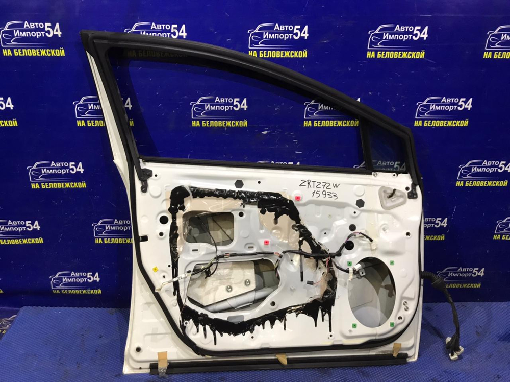 Дверь передняя левая TOYOTA AVENSIS 2012-2015