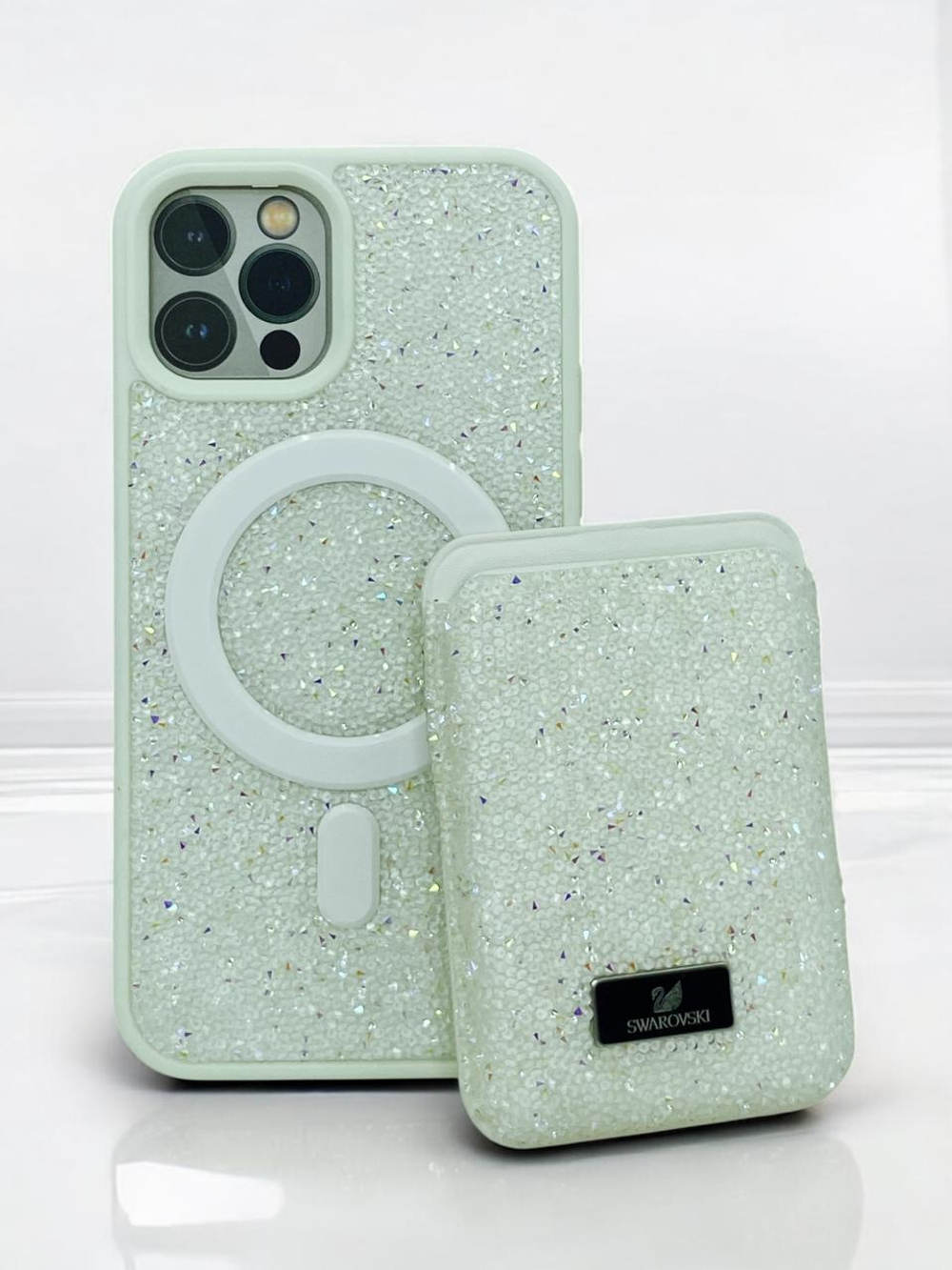 Чехол Swarovski с картхолдером для iPhone 16E