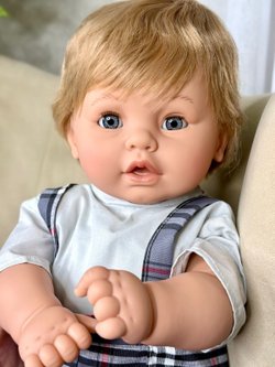 Кукла Berbesa мягконабивная 62см Dulzon (8037S)