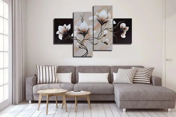 Модульная картина "Белые магнолии на черно-белом фоне"