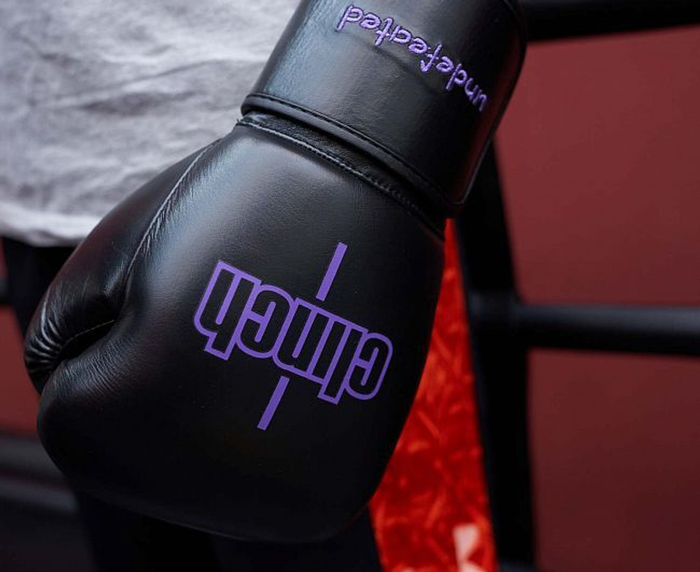 Перчатки боксерские Clinch Undefeated черные C161