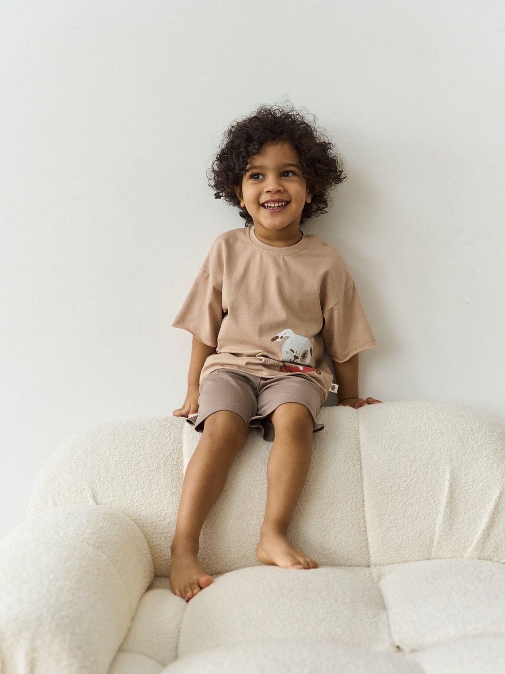 Футболка оверсайз "Беж" с принтом 0+