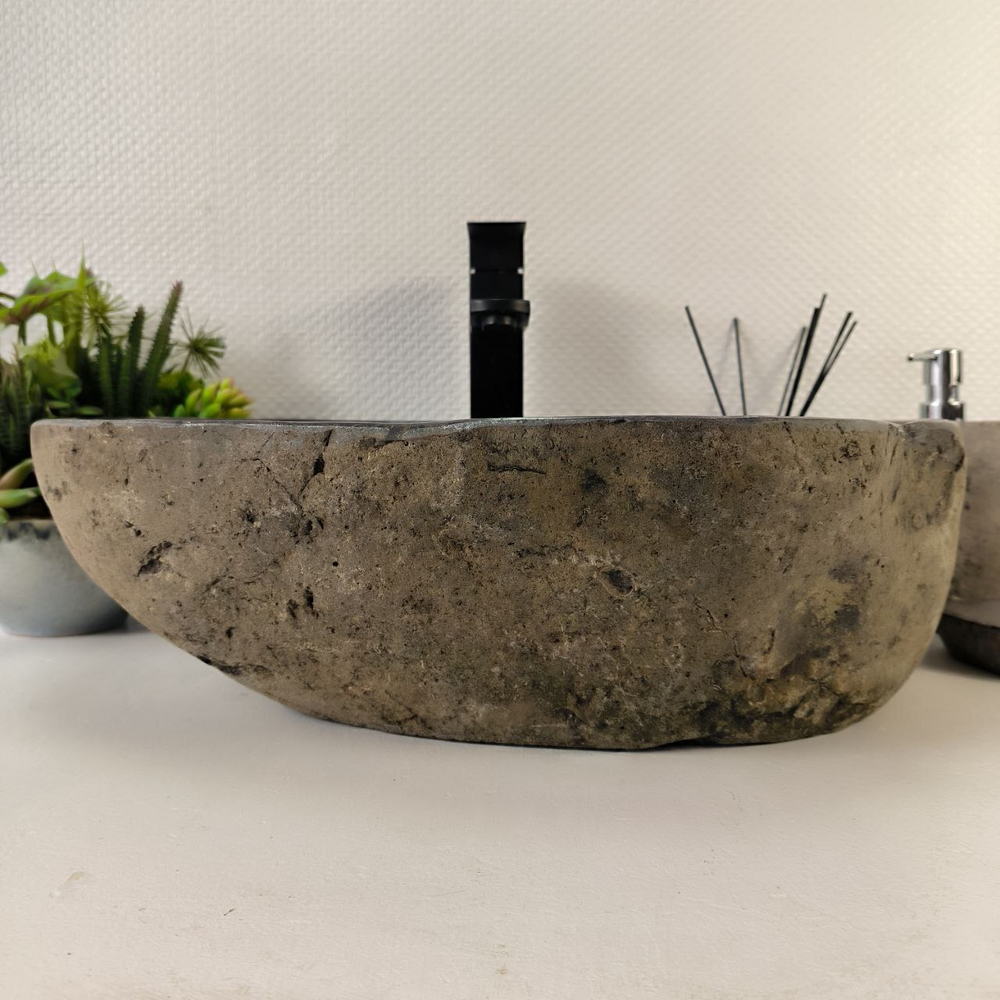 Раковина из речного камня RS-65226 52*40*15 0862