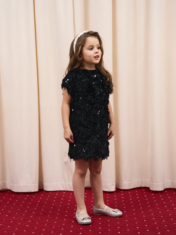 Платье с перьями 