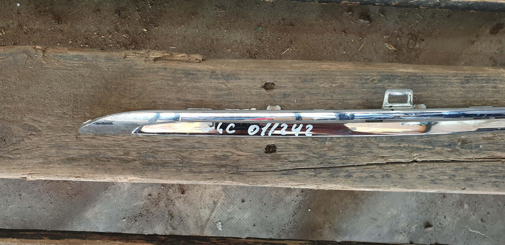 Молдинг решетки радиатора Mercedes GLC (X253) 15-19 Б/У Оригинал A2538880385