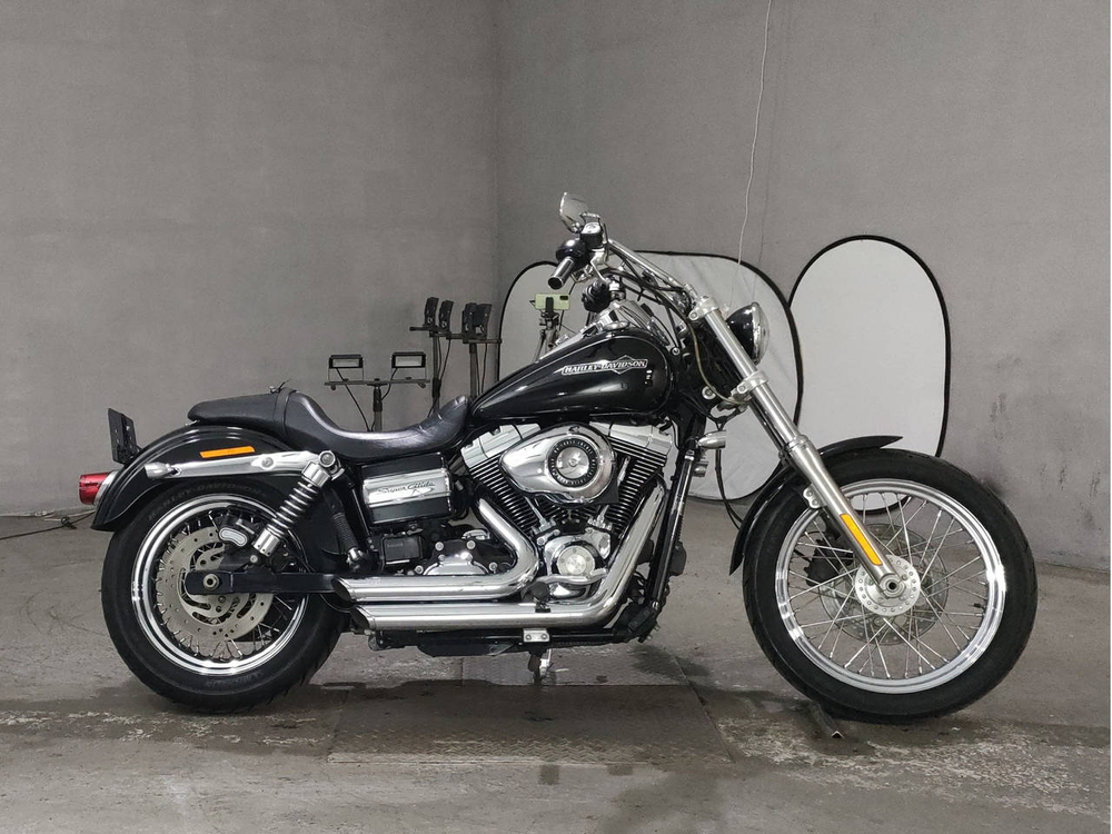 Harley-Davidson Super Glide FXDC1580 2013