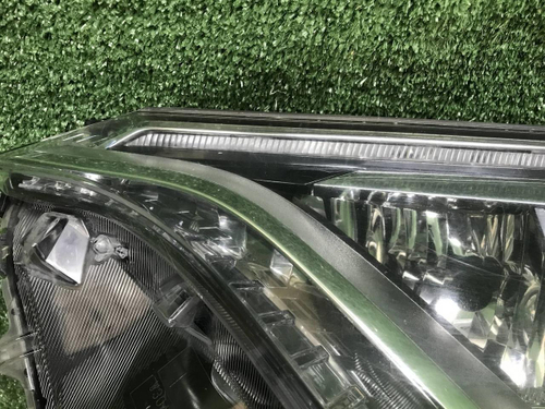 Фара левая Toyota Rav 4 CA40 (2015-2019) LED