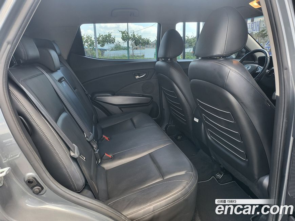 KG Mobility (Ssangyong) Very New Tivoli Бензин 1.5 2WD (08.2019)