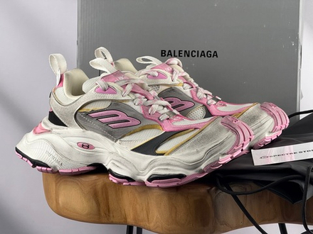 Balenciaga Cargo Sneaker Worn-Out - Pink