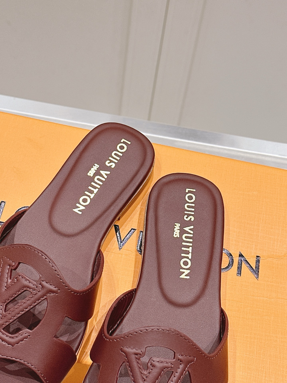 Louis Vuitton Isola Flat Mule