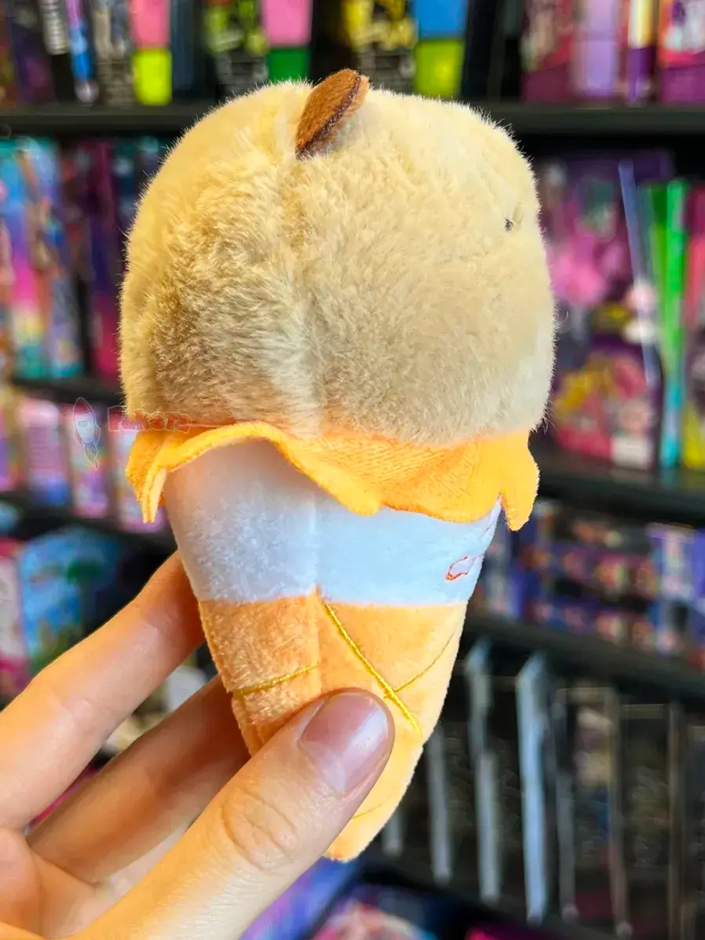 Мягкая игрушка брелок Капибара в рожке плюшевая Capibara