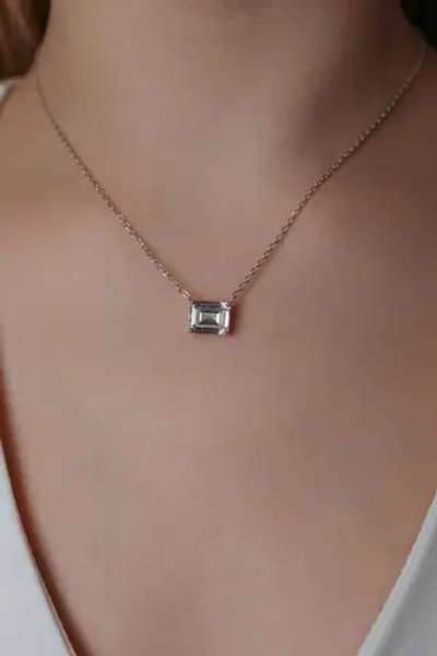 Колье с крупным багетным фианитом